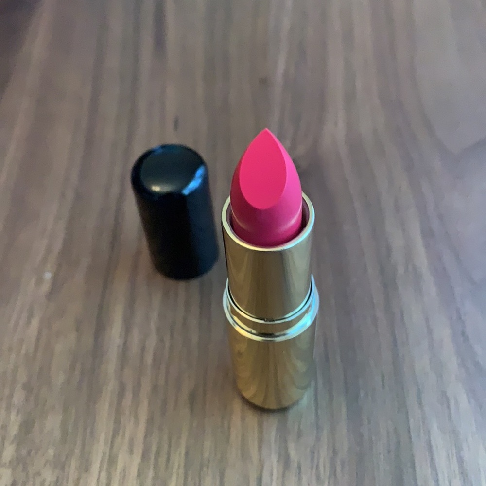 H&M Lipstick - Shocking Elsa